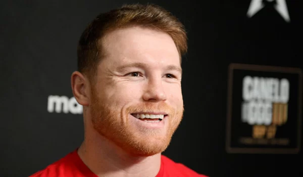 Canelo Álvarez se queda fuera del Top 5 de los mejores boxeadores del mundo