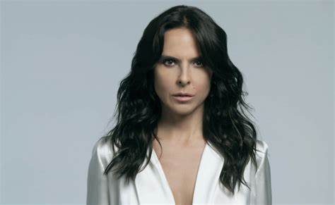 Kate del Castillo es evacuada de su hogar debido a los devastadores incendios en California