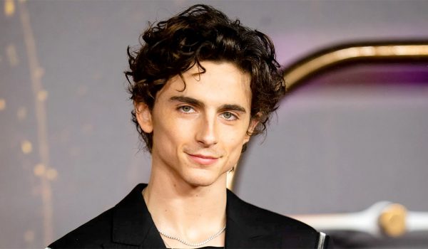 Timothée Chalamet elogia a Peso Pluma y afirma que está revolucionando la música