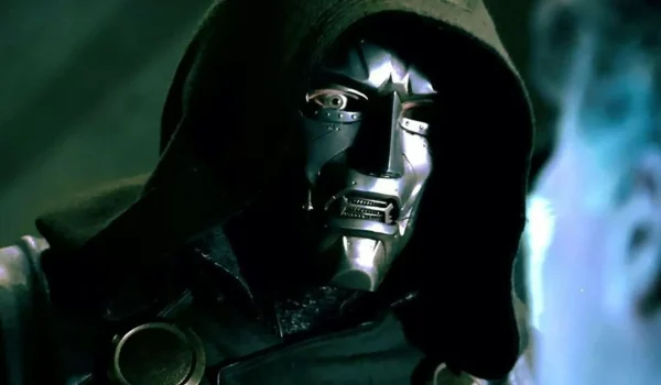 El antiguo actor de Doctor Doom da su bendición a Robert Downey Jr. y asegura que es la salvación de Marvel y el UCM