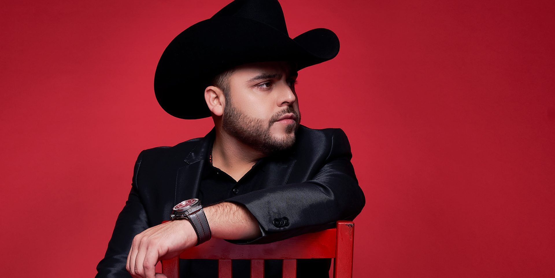 Gerardo Ortiz se declara culpable de presentarse ante narcotraficantes ...