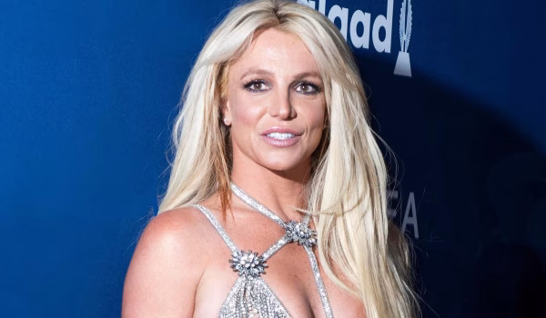 Britney Spears ingresa voluntariamente en un centro de rehabilitación