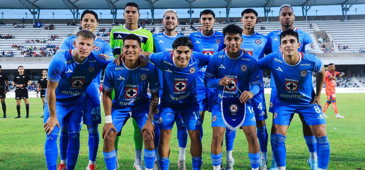 “En 180 minutos, Joel Huiqui define su futuro en Cruz Azul: si gana, se queda; si pierde, todo queda en el aire.”