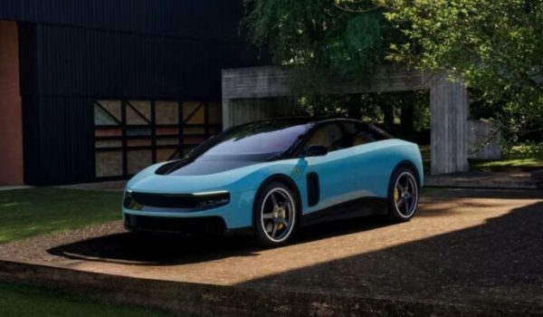 El futuro llegó: Ferrari lanza su primer vehículo eléctrico