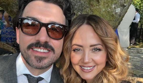 Andrea Legarreta comparte una romántica sesión con su novio y la reacción de Erik Rubín no pasa desapercibida 👀