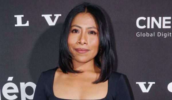Yalitza Aparicio impacta con drástico cambio de look y presume elegante corte bob.