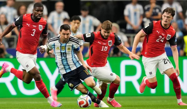 ¡ARGENTINA ES LÍDER DE GRUPO!