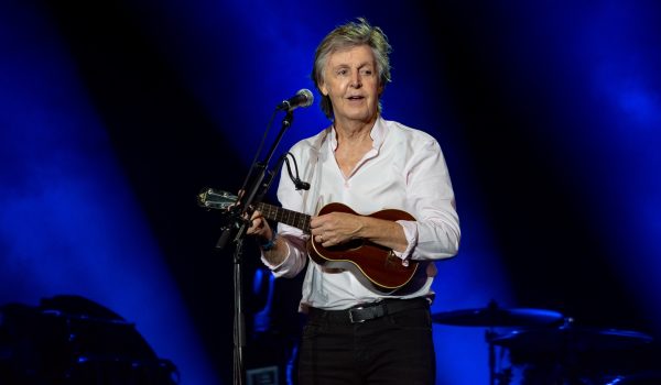 El pasado vuelve a escena: Paul McCartney revive sus recuerdos en The Boys of Dungeon Lane