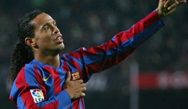 Del fútbol a la música: Ronaldinho presenta su disco Camisa 10