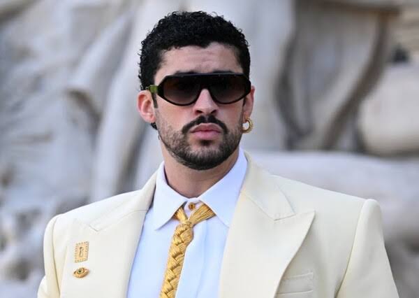 Exnovia de Bad Bunny reclama 40 millones de dólares por una frase utilizada por el cantante