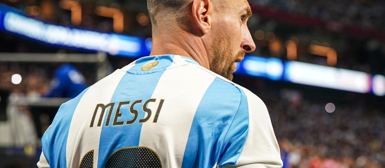 El premio de Messi desata debate: estas son las razones por las que piden retirárselo