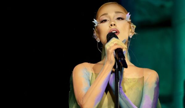 Ariana Grande, obligada a hacer cambios en sus dos últimos conciertos de la gira tras sufrir una lesión
