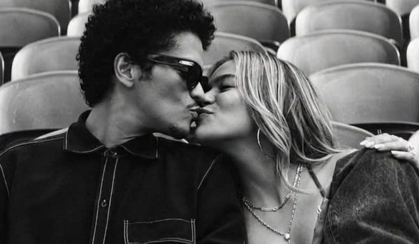 Bruno Mars y Karol G desatan rumores de romance: ¿qué hay entre los cantantes?
