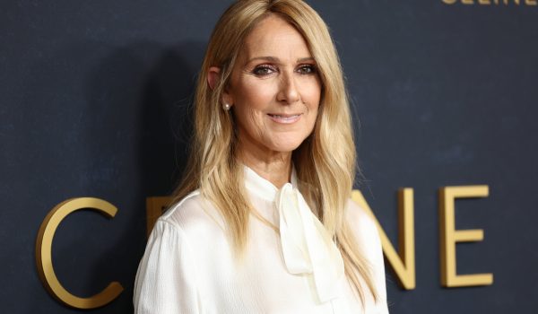 Después de seis años, Céline Dion vuelve a cantar en vivo y sorprende en París