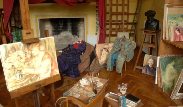 Roban cuatro pinturas de Renoir en un museo de Francia