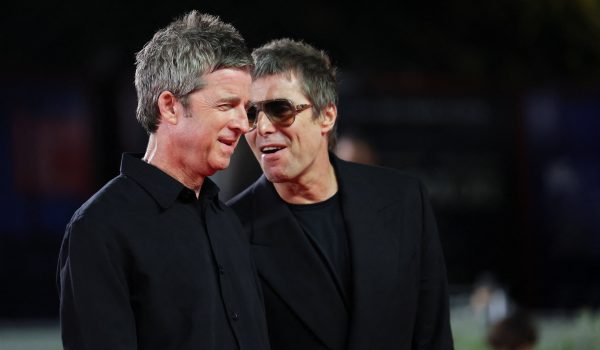 El documental de Oasis recibe una gran ovación en Venecia y así respondieron Noel y Liam Gallagher