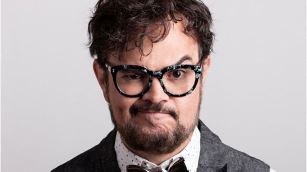 Aleks Syntek sorprende en redes al aparecer sin peluquín y compartir mensajes inesperados