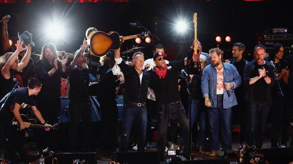 Los 5 momentos que hicieron historia en el festival Power to the People