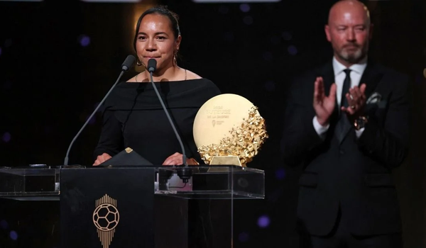¡Histórica! Charlyn Corral se convierte en la primera mexicana en ganar este premio del Balón de Oro