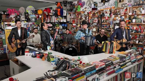 Los Tigres del Norte conquistan el Tiny Desk con una emotiva presentación en defensa de los migrantes