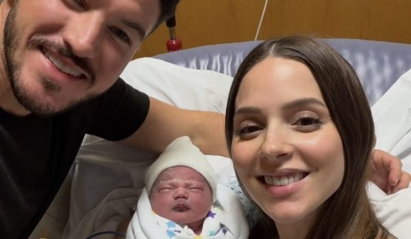 Mariana Rodríguez y Samuel García comparten las primeras fotos de su tercera hija, Raquel