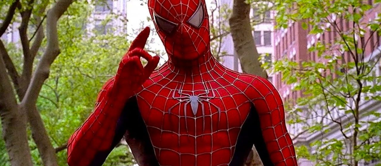 Tobey Maguire sorprende al convertirse en el oficiante de la boda de su exesposa